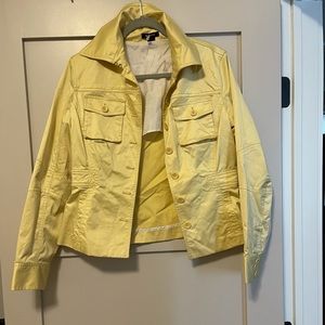 Express yellow jacket with pockets